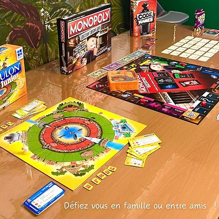 Maison "Jungle House" 90 M2 Billard, Retroprojecteur, Bar A Jeux , Vinyle, Wifi Fibre, Ideal Pro & Famille A Montbrison Luaran gambar