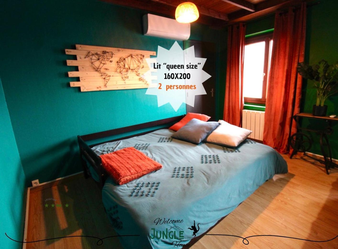 Maison "Jungle House" 90 M2 Billard, Retroprojecteur, Bar A Jeux , Vinyle, Wifi Fibre, Ideal Pro & Famille A Montbrison Luaran gambar