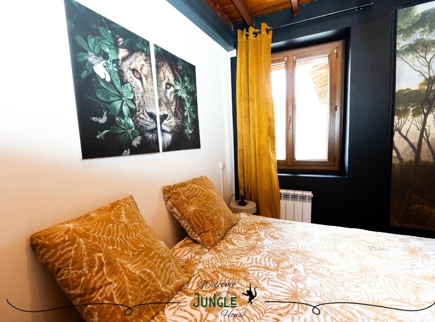Maison "Jungle House" 90 M2 Billard, Retroprojecteur, Bar A Jeux , Vinyle, Wifi Fibre, Ideal Pro & Famille A Montbrison Luaran gambar