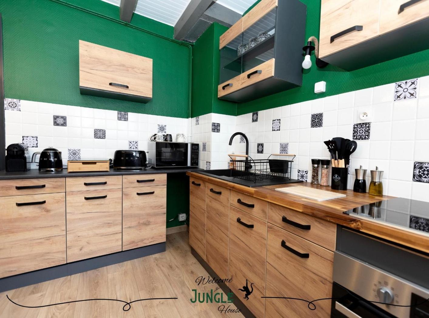 Maison "Jungle House" 90 M2 Billard, Retroprojecteur, Bar A Jeux , Vinyle, Wifi Fibre, Ideal Pro & Famille A Montbrison Luaran gambar