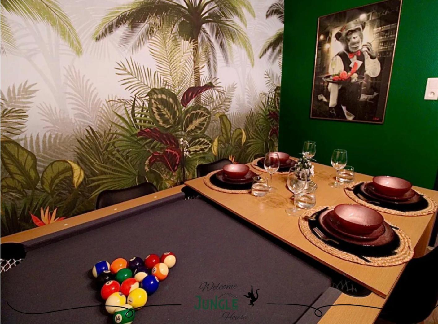 Maison "Jungle House" 90 M2 Billard, Retroprojecteur, Bar A Jeux , Vinyle, Wifi Fibre, Ideal Pro & Famille A Montbrison Luaran gambar
