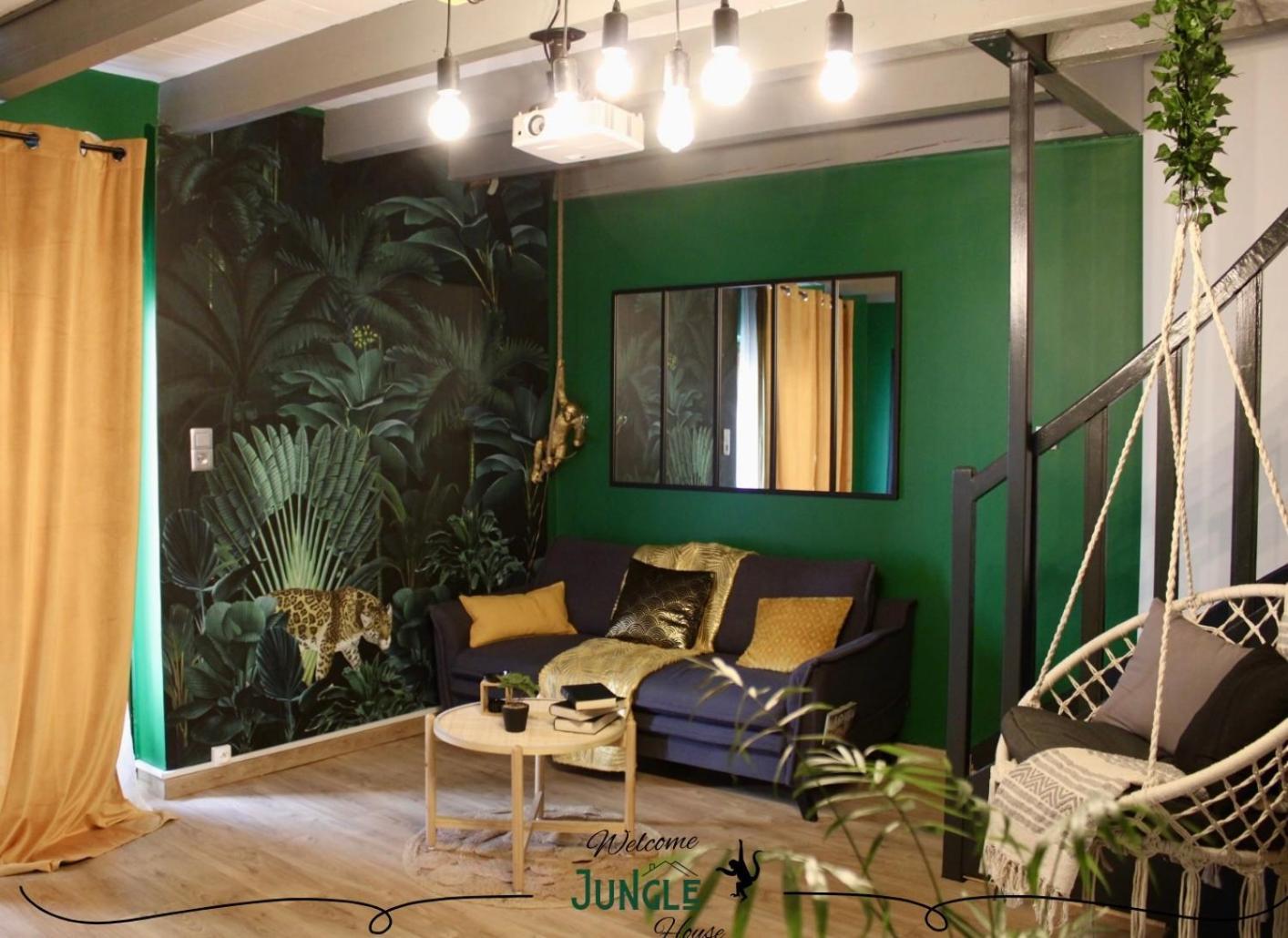 Maison "Jungle House" 90 M2 Billard, Retroprojecteur, Bar A Jeux , Vinyle, Wifi Fibre, Ideal Pro & Famille A Montbrison Luaran gambar