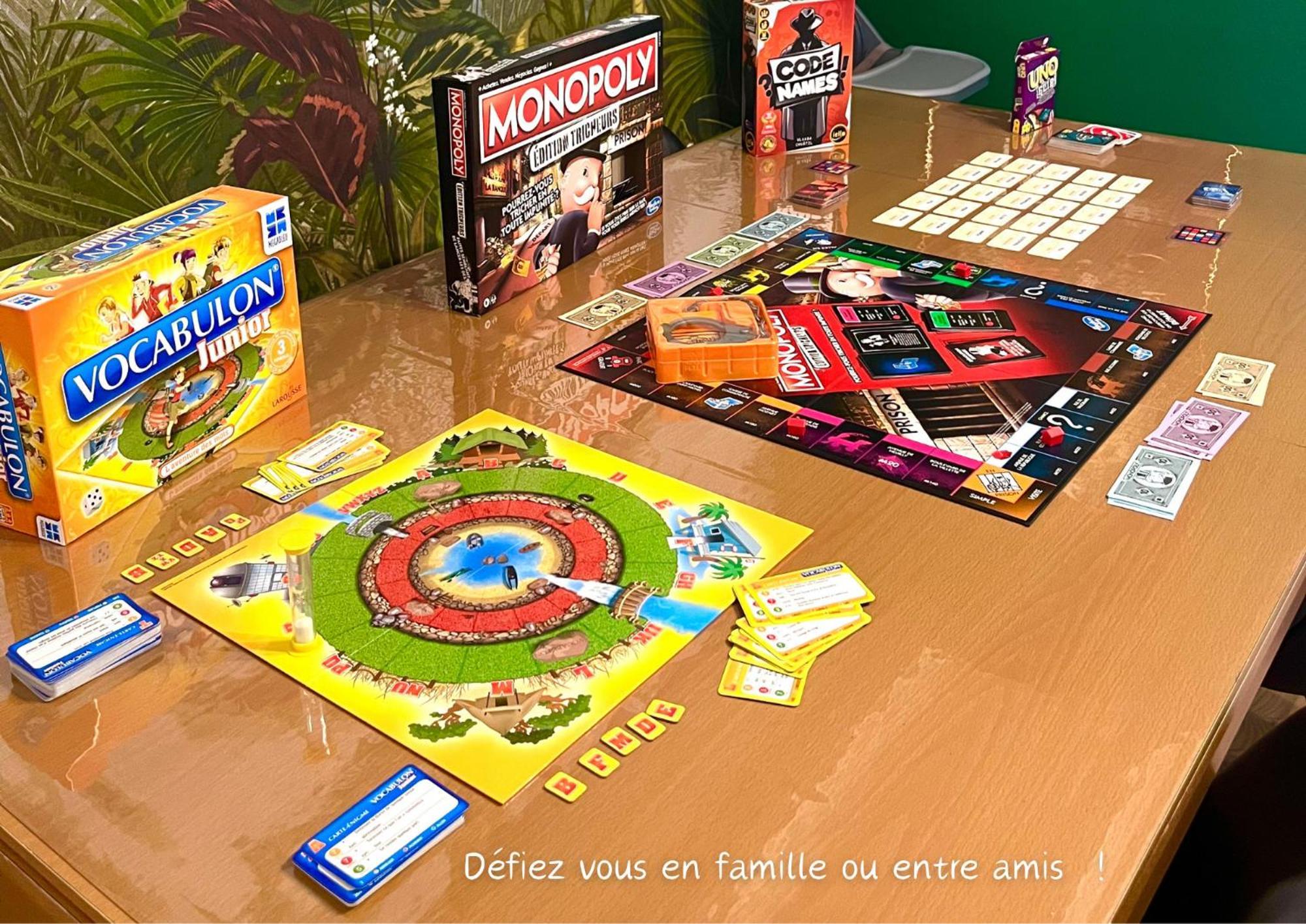 Maison "Jungle House" 90 M2 Billard, Retroprojecteur, Bar A Jeux , Vinyle, Wifi Fibre, Ideal Pro & Famille A Montbrison Luaran gambar